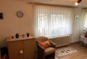Wohnzimmer vorderes MFH