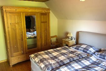 Schlafzimmer DG