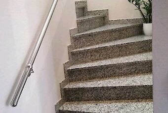 Treppe zum KG