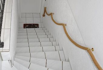 Treppe zum Untergeschoss