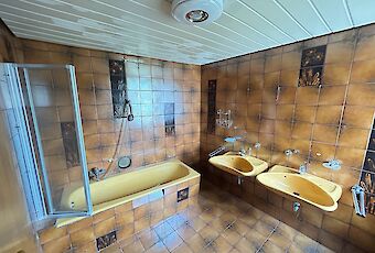 Badezimmer EG