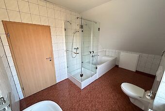 Badezimmer DG